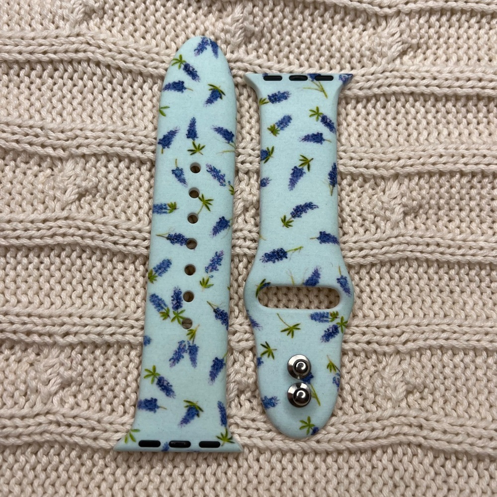 Fancy bands Texas bluebonnet Apple Watch band. Size S/M, never worn.